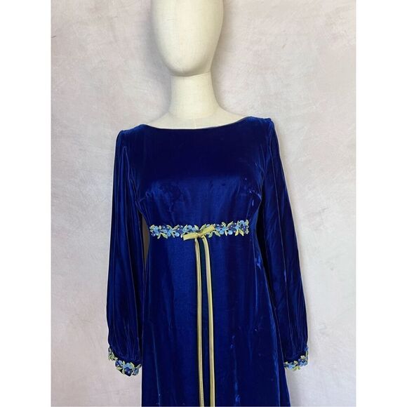 VintageβVelvetβPrairieβDress - Picture 4 of 10